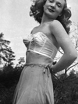 Мамин праздник. Глава Рассказ инцест мамина работа Часть 3 фото