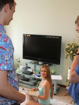 Отравление несобранными грибами 4. Четверг. Отработка прогула. Прогулка с анальной пробкой фото